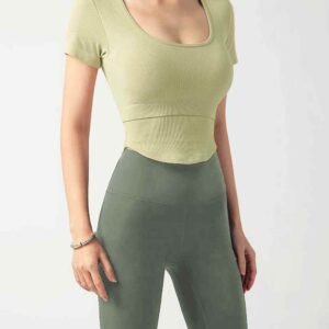 高強度のトレーニングに適したスポーツブラ RUXI