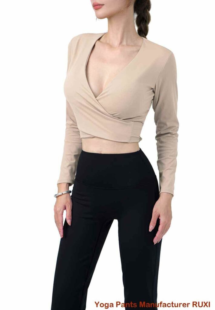 女性用ランニングショーツを着用した男性 RUXI